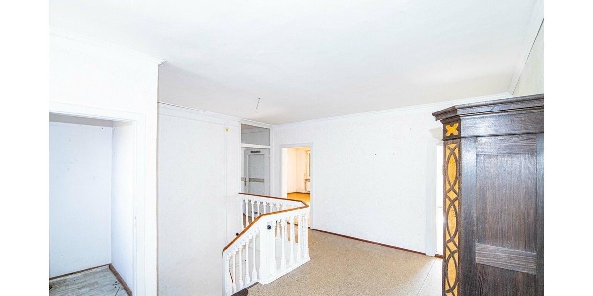 Großzügiges Zweifamilienhaus mit verborgenem Garten in der Innenstadt von Cham - Mehrfamilienhaus, Wohnhaus Cham | Angebot:26298154