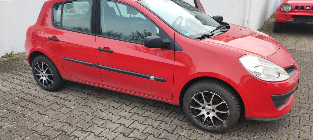 Renault Clio 188.000 km 1.799 &euro; Weinstadt 71384