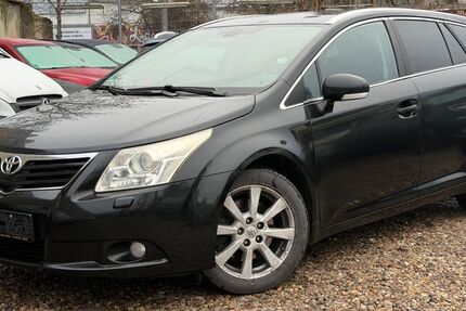 Toyota Avensis 239.000 km 2.950 &euro; Berlin 10245