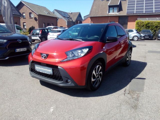 Toyota Aygo (X) 49.100 km 15.880 &euro; Viersen 41748