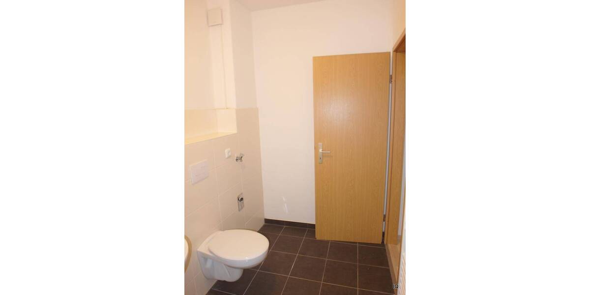 Etagenwohnung Döbeln Sörmitz - 3 Zimmer, 74 m&sup2;, 385&euro; | Angebot:26028680