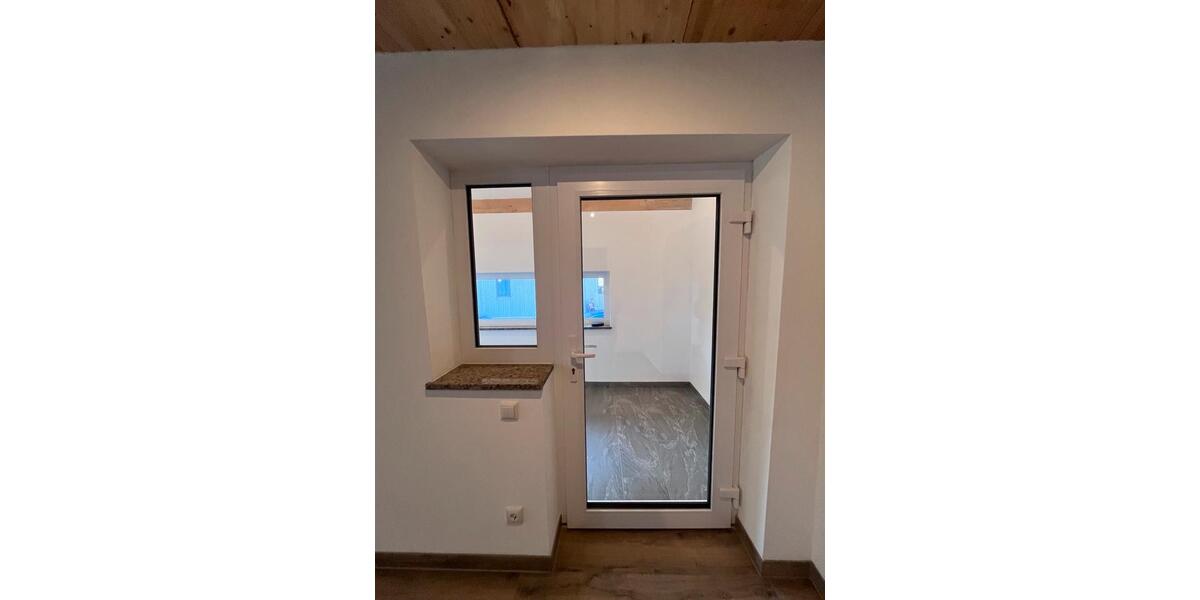 Einfamilienhaus Deggendorf - 3 Zimmer, 110 m&sup2;, 1.485&euro; | Angebot:25369868