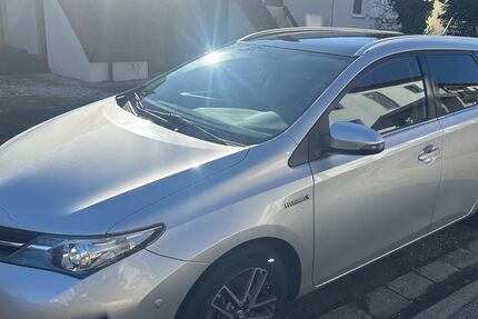 Toyota Auris 46.000 km 14.500 &euro; Saarbrücken 66131