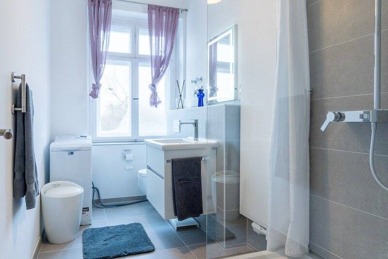 LuxusWohnung mit zwei Zimmern!