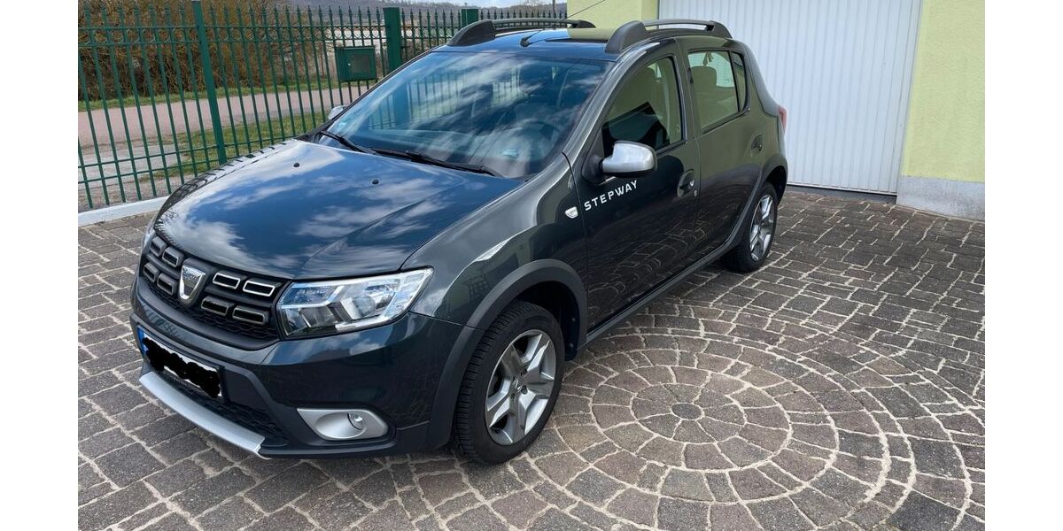 Dacia Sandero 31.600 km 8.500 &euro; Sangerhausen 06526