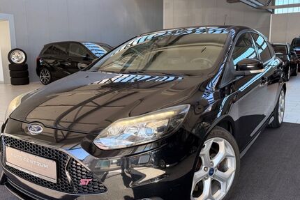 Ford Focus 107.529 km 12.900 &euro; Ludwigsburg 71638