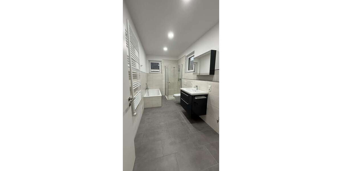 Etagenwohnung Andernach-Namedy Namedy - 5 Zimmer, 117 m&sup2;, 1.460&euro; | Angebot:27031258