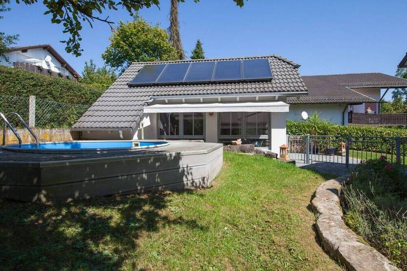 Luxuriöses Familienhaus mit herrlichem Fernblick in ruhiger Wohnlage!