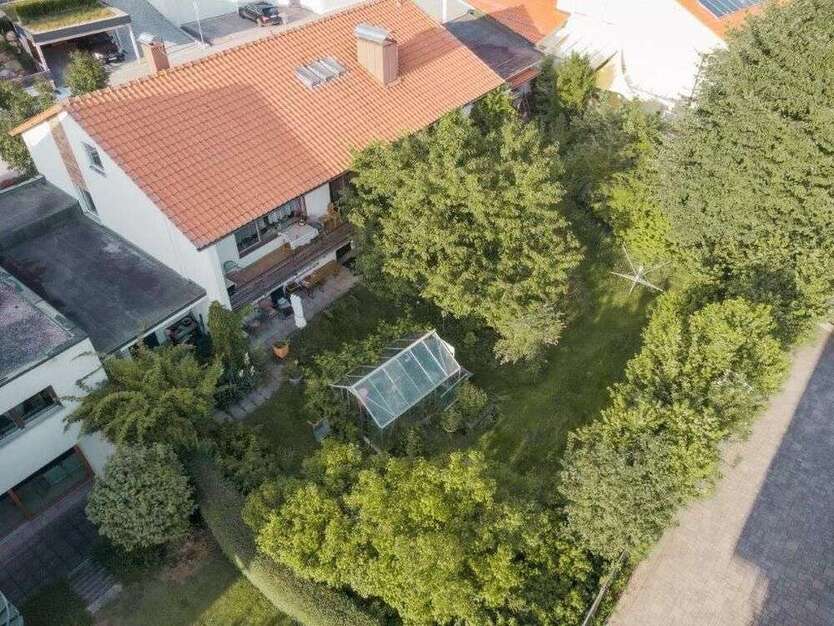 Haus zum Kaufen in Deggendorf 449.000 € 235 m²