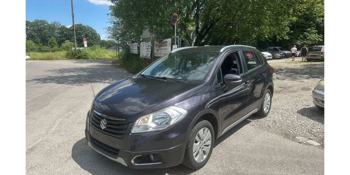Suzuki (SX4) S-Cross 99.565 km 5.999 &euro; München 81929