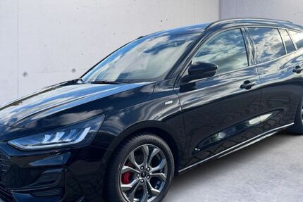 Ford Focus 30.000 km 26.970 &euro; Waldshut-Tiengen 79761