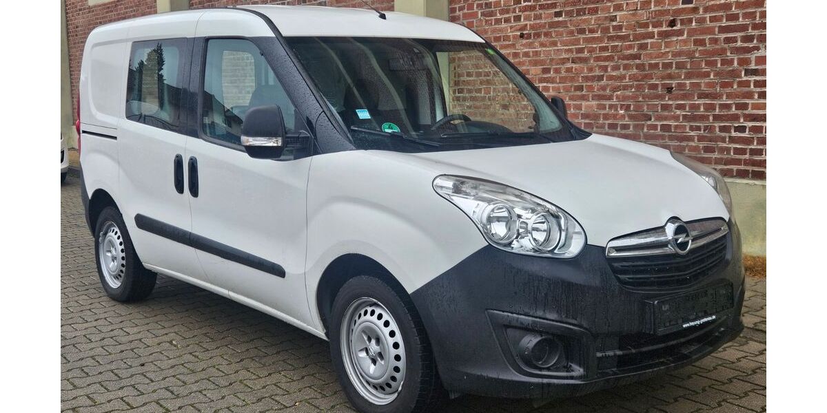 Opel Combo 208.000 km 3.199 &euro; düren 52349