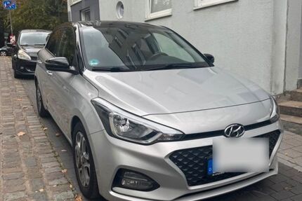 Hyundai i20 96.000 km 8.690 &euro; Aachen 52072