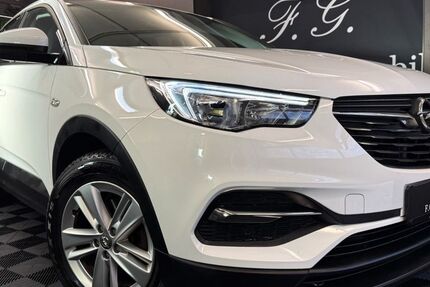 Opel Grandland (X) 103.666 km 10.999 € Oldenburg 26125