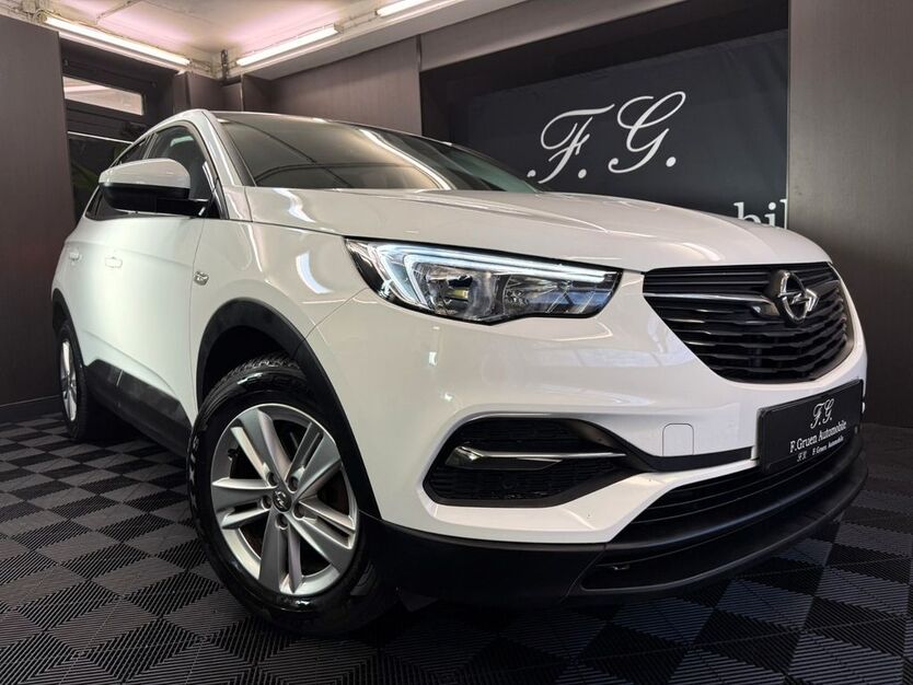 Opel Grandland (X) 103.666 km 10.999 € Oldenburg 26125