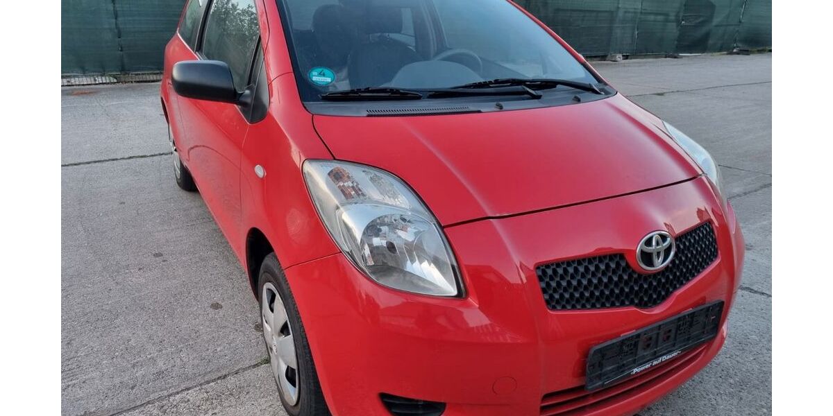 Toyota Yaris 107.874 km 1.800 &euro; Leipzig 04357