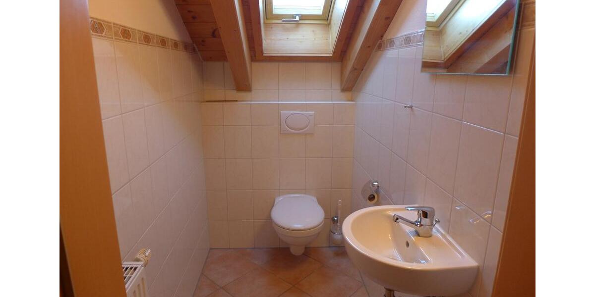 Dachgeschoßwohnung Benediktbeuern - 2.5 Zimmer, 71 m&sup2;, 980&euro; | Angebot:26293170