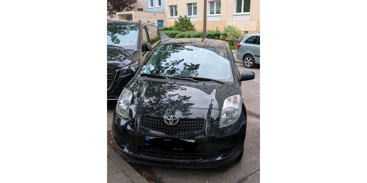 Toyota Yaris 88.800 km 4.500 € Berlin 10249