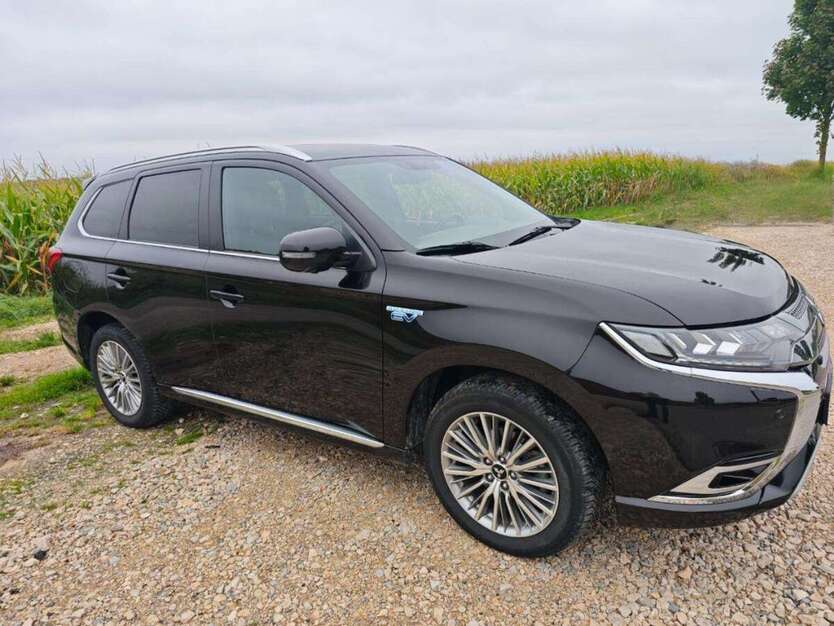 Mitsubishi Outlander 60.000 km 23.900 € Ebersbach 73061