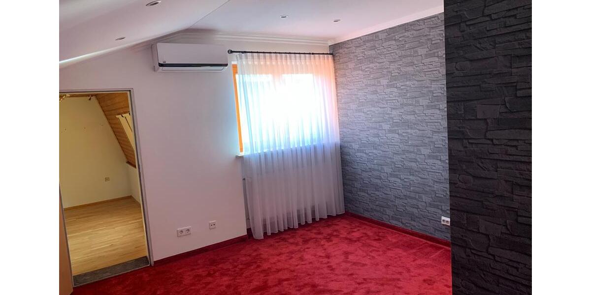 Einfamilienhaus Altenstadt an der Waldnaab - 7.5 Zimmer, 220 m&sup2;, 1.980&euro; | Angebot:25536122