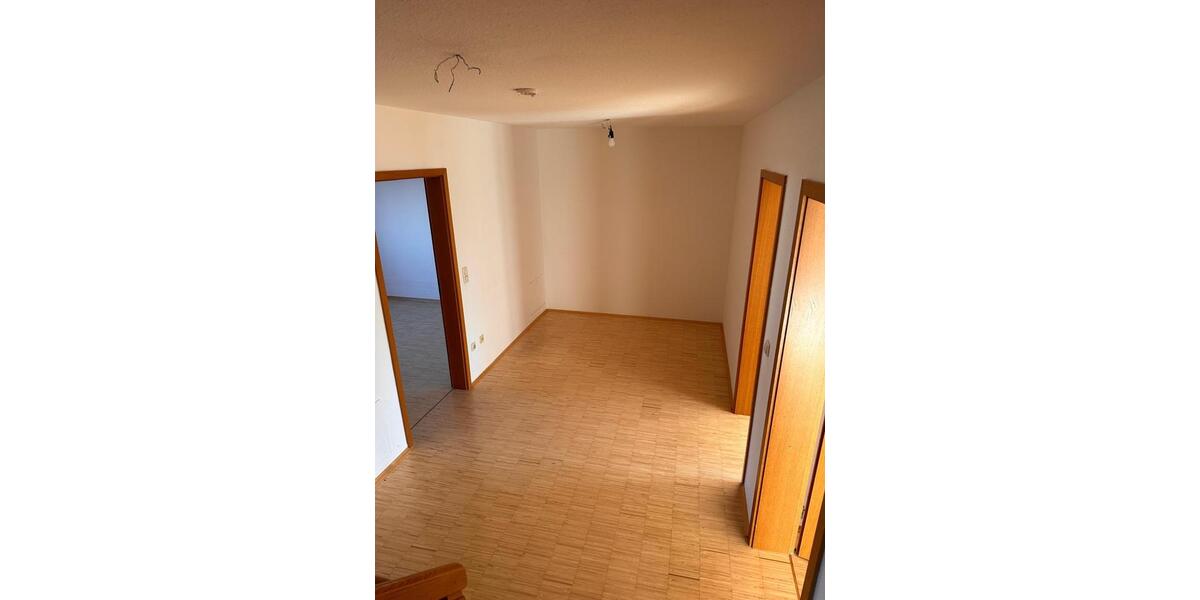 Reihenhaus Bad Neustadt an der Saale - 6 Zimmer, 153 m&sup2;, 1.300&euro; | Angebot:25103066