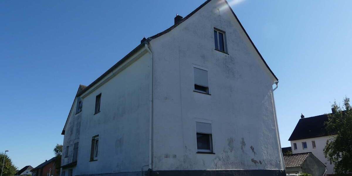 Einfamilienhaus Neustadt - 7 Zimmer, 190 m&sup2;, 95.000&euro; | Angebot:25685478