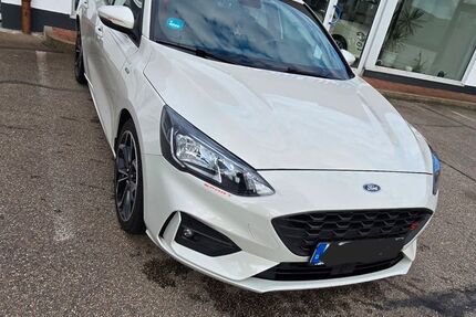 Ford Focus 99.150 km 17.999 &euro; Schwarzenfeld 92521