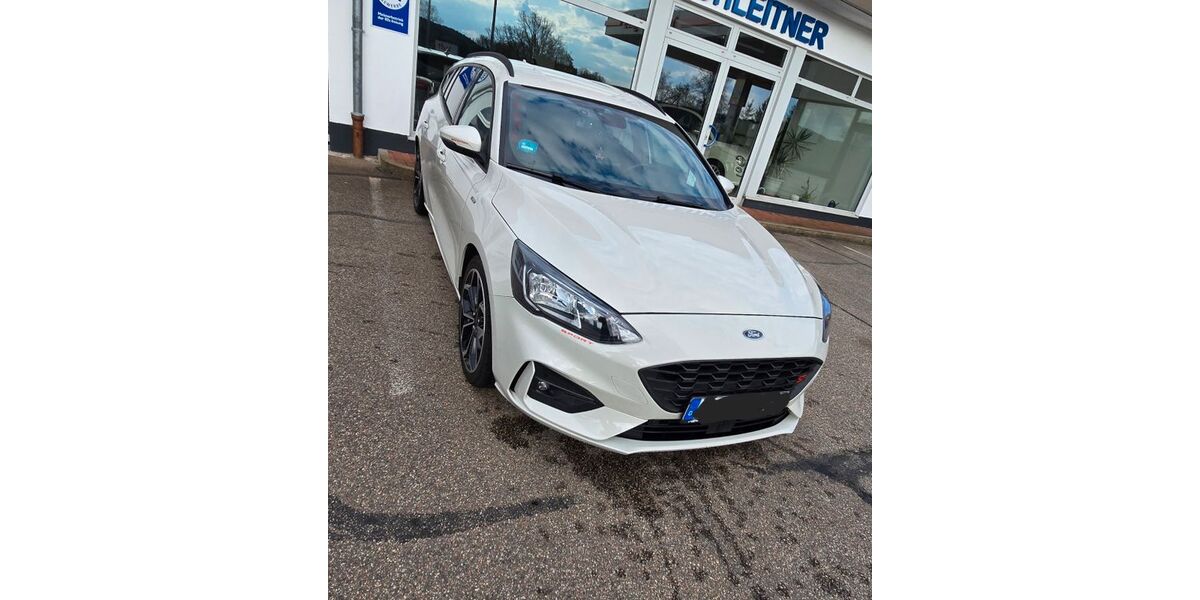 Ford Focus 99.150 km 17.999 &euro; Schwarzenfeld 92521
