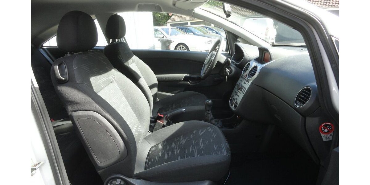 Opel Corsa Selection Klima Kette+TÜV neu S.heft 179.000 km 2.999 &euro; Neuss 41462