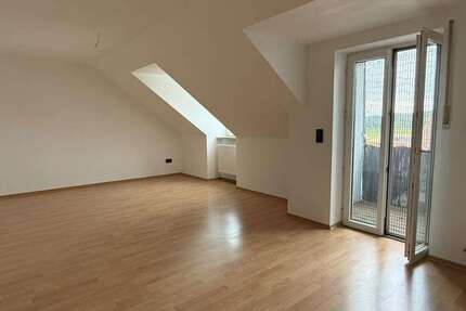 Wohnung Haag Inkofen - 5 Zimmer, 120 m&sup2;, 1.140&euro; | Angebot:27162705