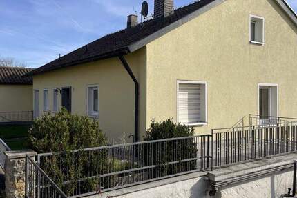 Wohnhaus mit Nebengebäude u. großem Garten in herrlicher Südhanglage! 6 zimmer