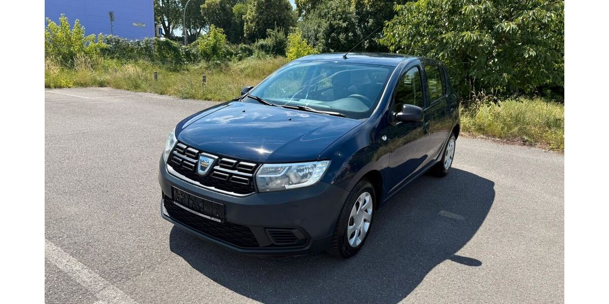 Dacia Sandero 62.000 km 2.499 &euro; Berlin 12057
