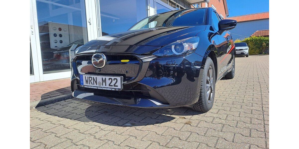 Mazda 2 13.342 km 21.990 &euro; Waren 17192