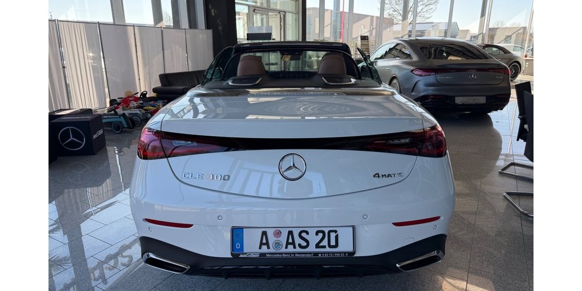 Mercedes-Benz CLE 300 4Matic Cabrio AMG+Burmester+Night+360° Edi 4.000 km 69.900 &euro; Westendorf 86707