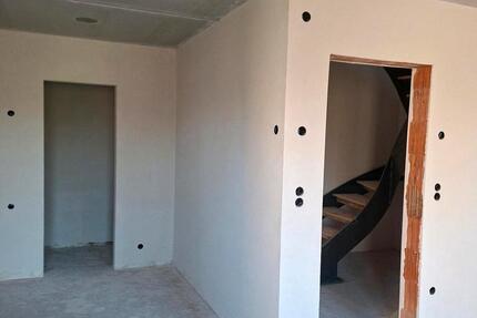 Haus Wertingen - 4.5 Zimmer, 124 m&sup2;, 1.700&euro; | Angebot:24733397