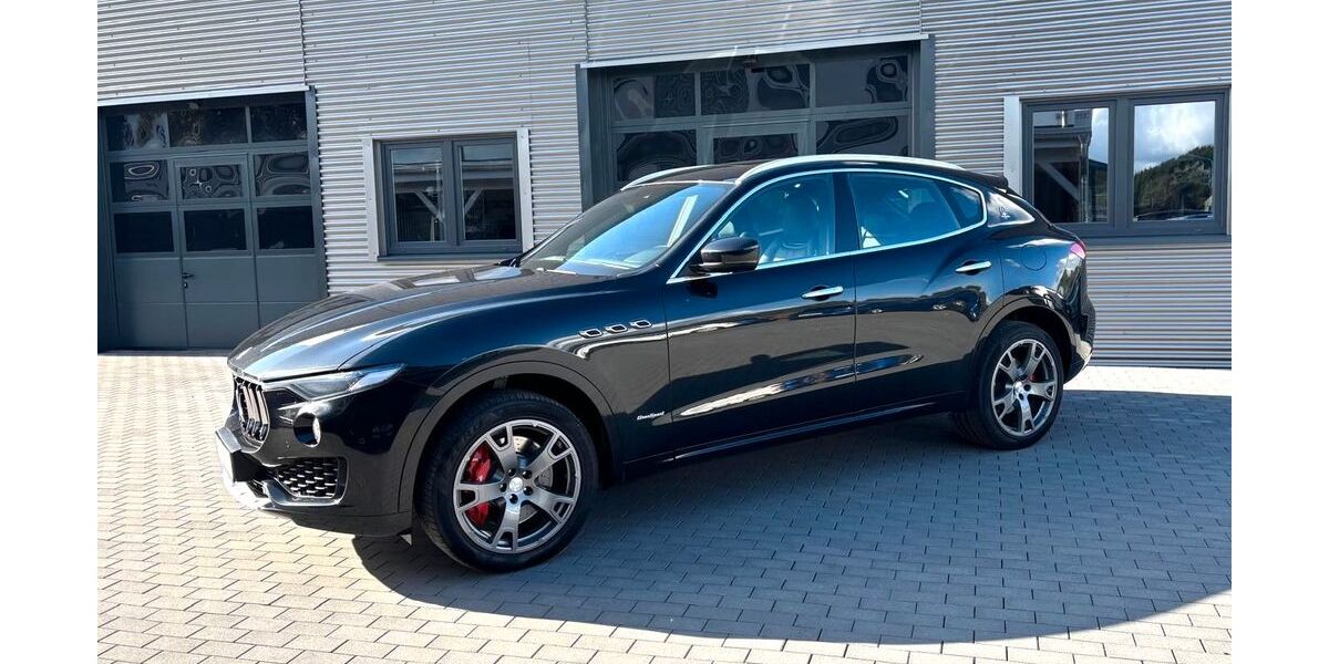 Maserati Levante 170.150 km 30.500 &euro; Birgel 54587