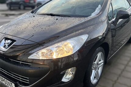 Peugeot 308 98.000 km 6.480 &euro; Zeven 27404
