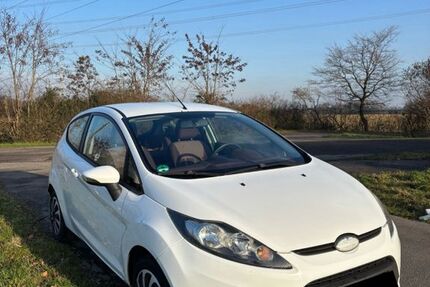 Ford Fiesta 197.000 km 2.200 &euro; Moers 47447