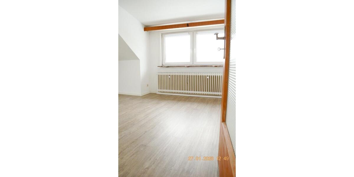 Dachgeschoßwohnung Marburg Marbach - 3 Zimmer, 76 m&sup2;, 876&euro; | Angebot:26295555