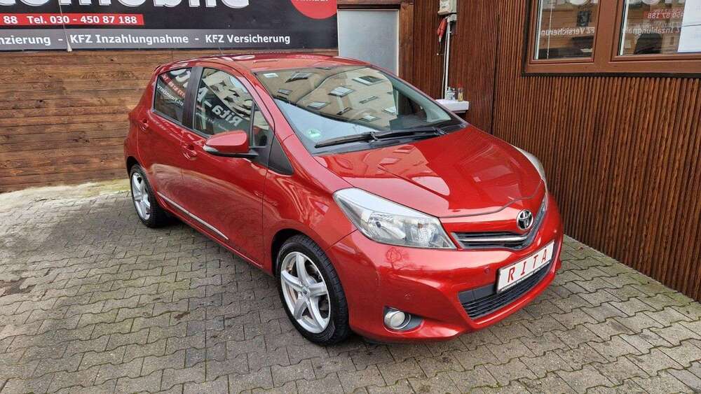 Toyota Yaris 40.000 km 10.980 &euro; Berlin 10627