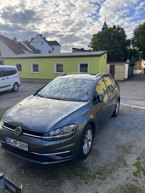 VW Golf 96.000 km 14.700 € Ruhland 01945