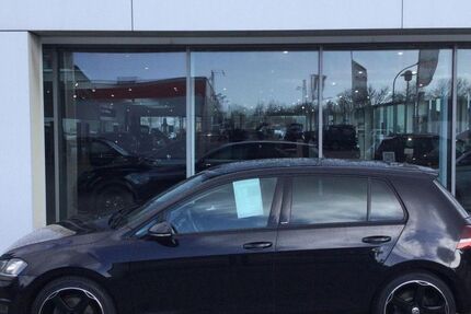 VW Golf 97.000 km 14.990 &euro; Niebüll 25899