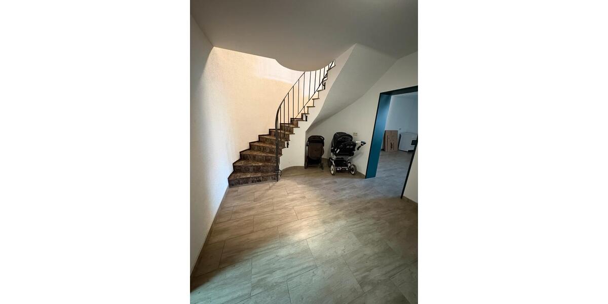 Doppelhaushälfte Eschweiler - 5 Zimmer, 250 m&sup2;, 1.760&euro; | Angebot:25422417