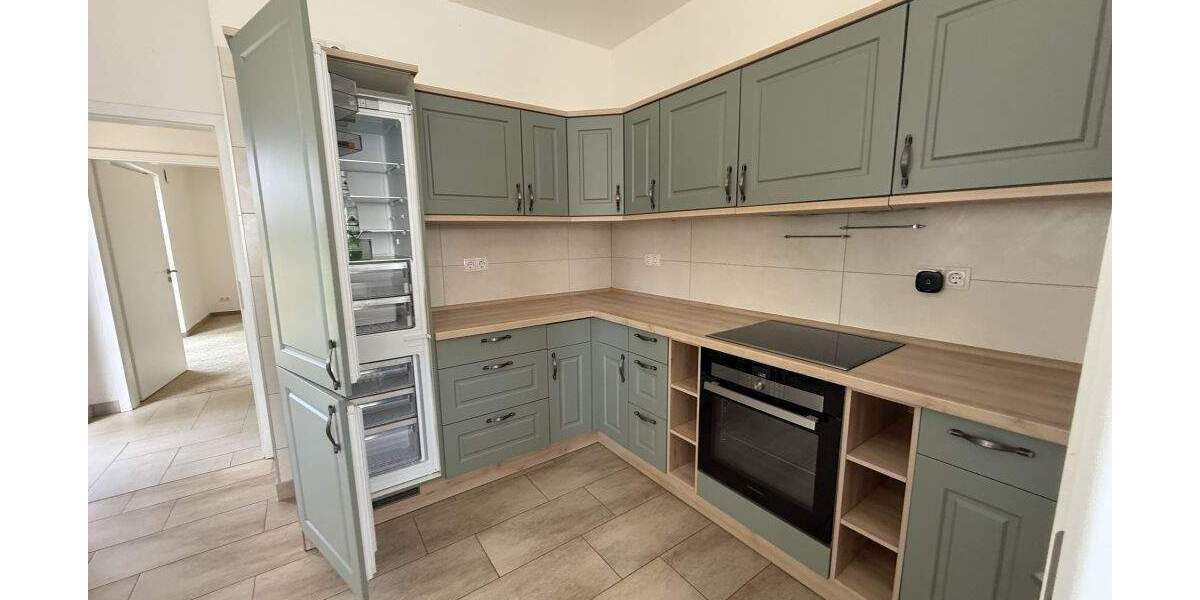 2 Häuser! Platz für die ganze Familie- Liebevoll saniertes Bauernhaus + Town & Country Bungalow und Backsteinscheue 8 zimmer