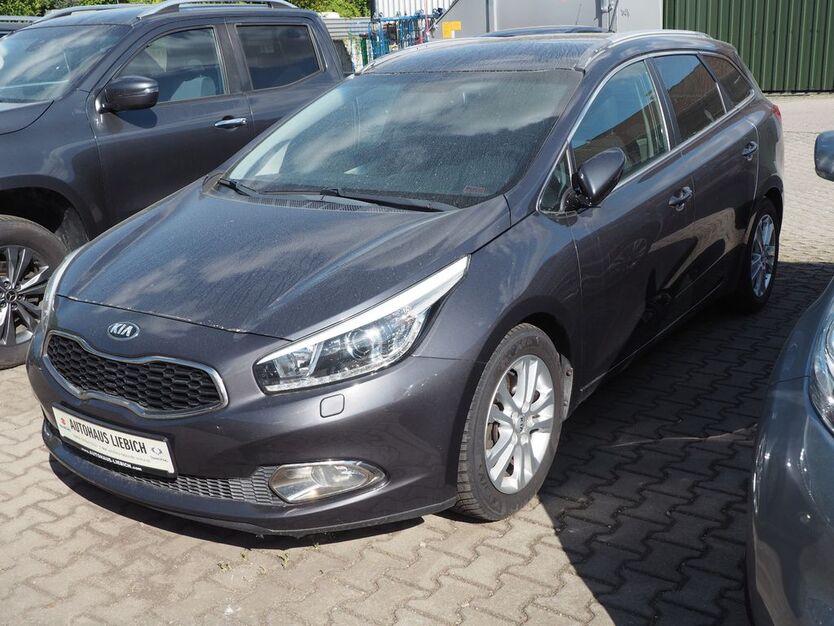 Kia ceed Sportswagon 120.000 km 7.999 € Elbe-Parey OT Parey 39317