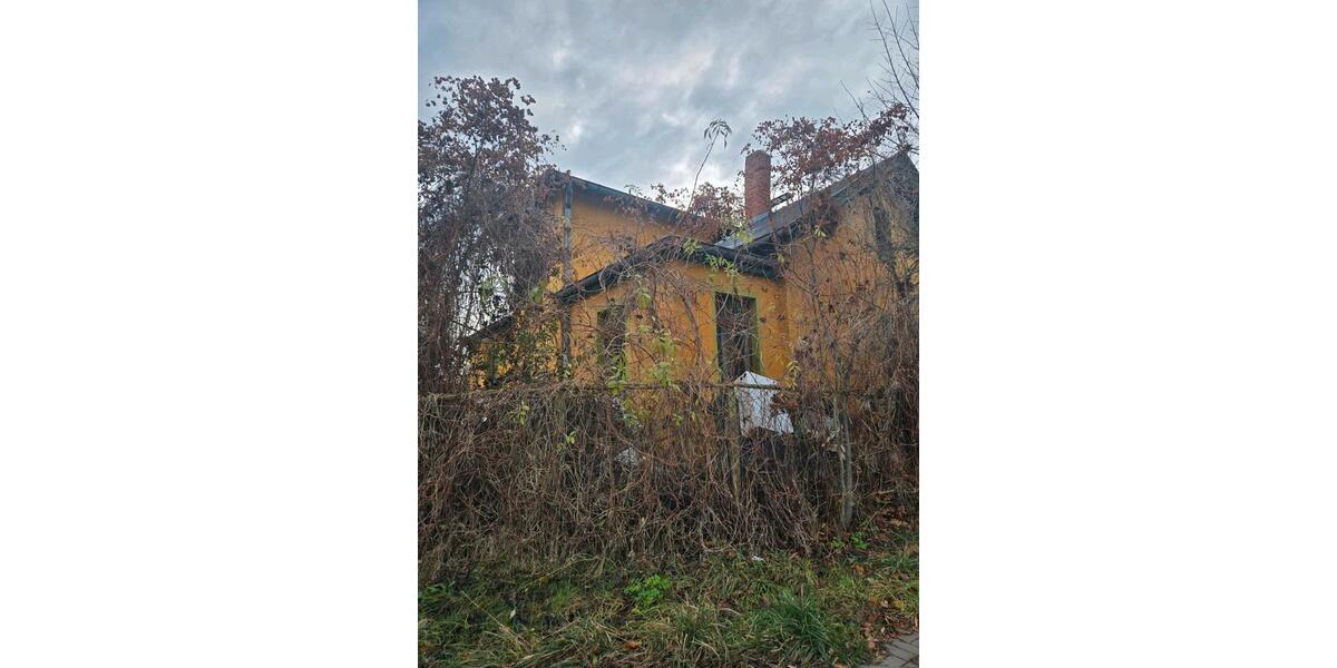 Einfamilienhaus Netzschkau - 5 Zimmer, 100 m&sup2;, 39.600&euro; | Angebot:27122742