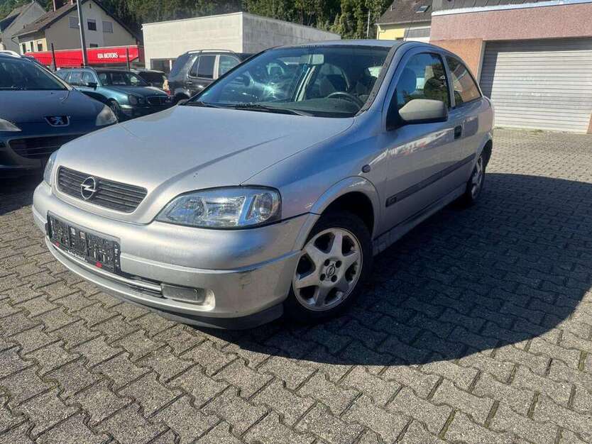 Opel Astra 255.087 km 1.699 € Remagen-Rolandseck 53424