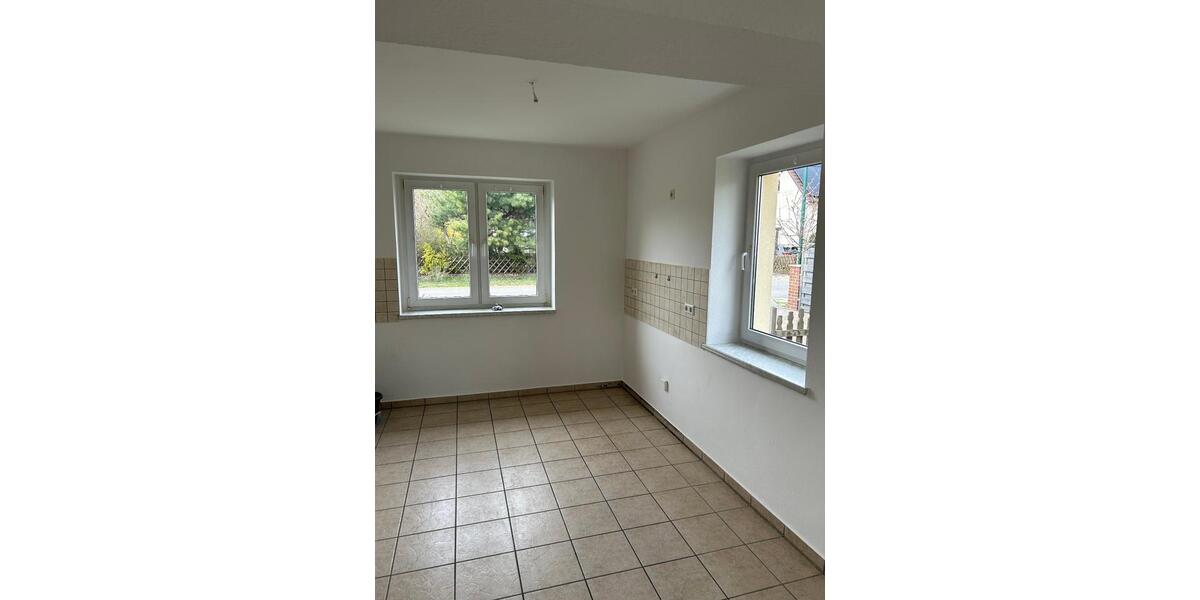 Etagenwohnung Cottbus Merzdorf - 4 Zimmer, 120 m&sup2;, 1.350&euro; | Angebot:26441434