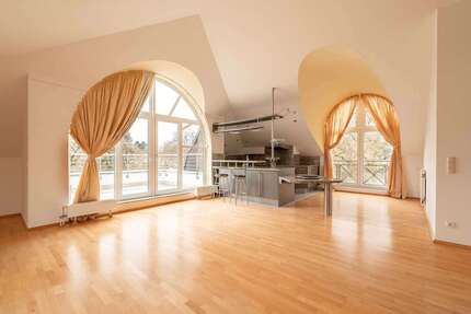 Wohnung Kleinmachnow - 3 Zimmer, 130 m&sup2;, 1.800&euro; | Angebot:26252136