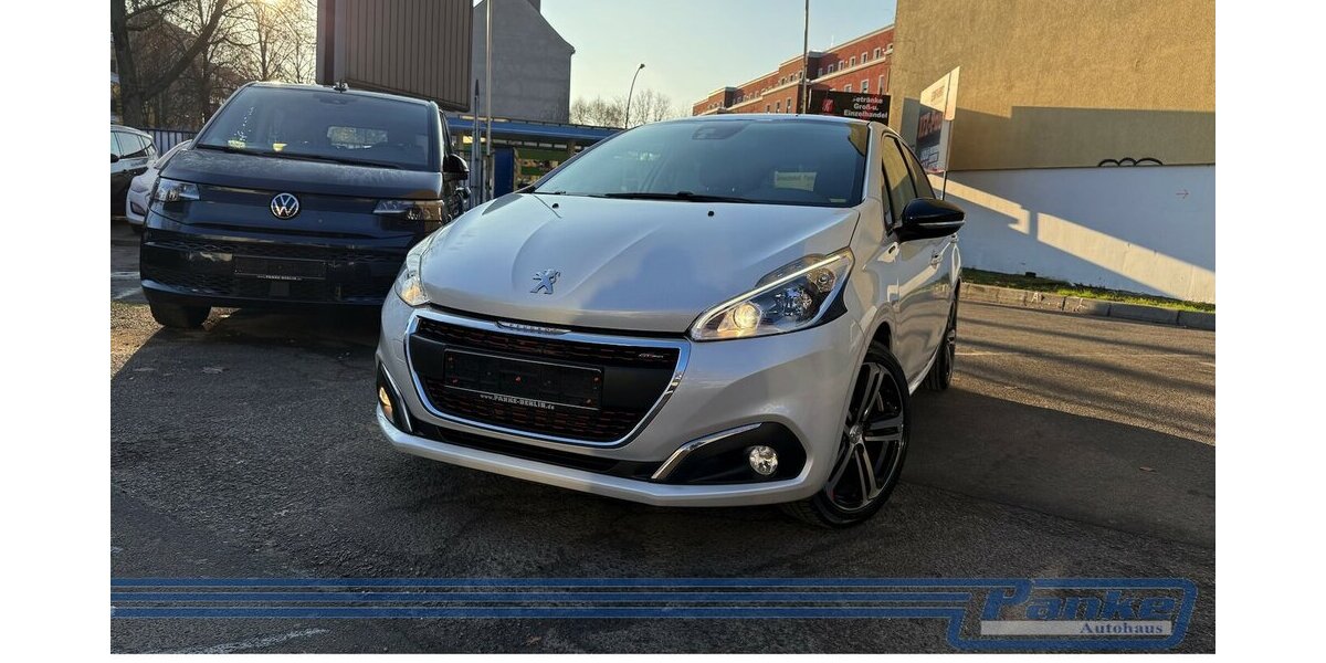 Peugeot 208 Allure*GT-Line*Pano*U-Connect*SHZ*R-Cam* 156.392 km 8.280 &euro; Berlin 13187